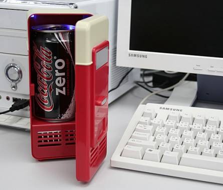 USB mini fridge