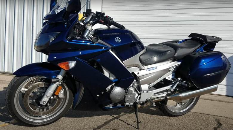 dark blue 2006 Yamaha FJR1300