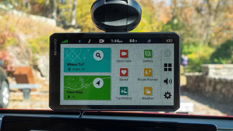 Garmin DriveCam 76 in use