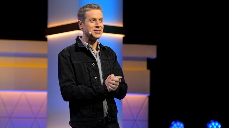 Geoff Keighley presenting onstage