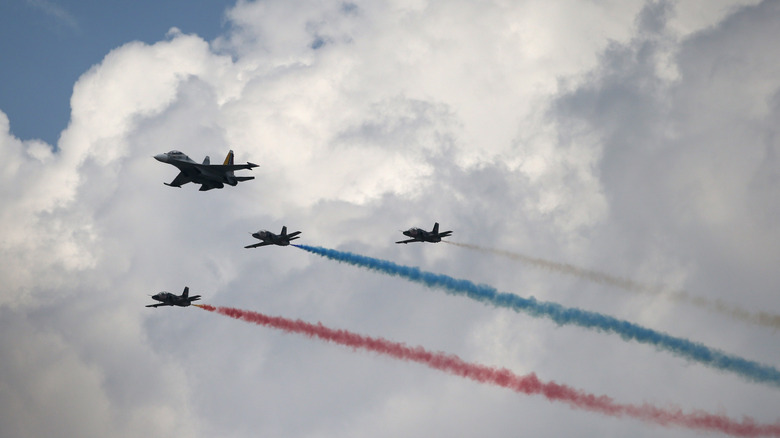 Venezuelan Su-30 flying in formation