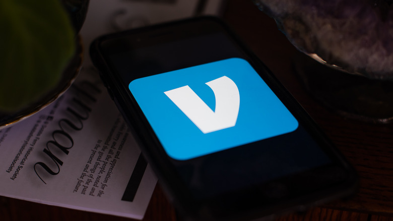 Venmo icon badge on phone