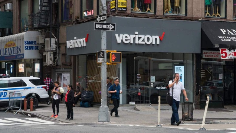 Verizon storefront