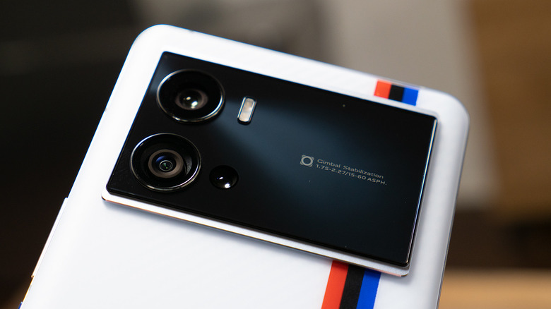 IQOO 9 Pro Cameras