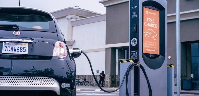 Volta offers free electric car charging, supported by advertising
