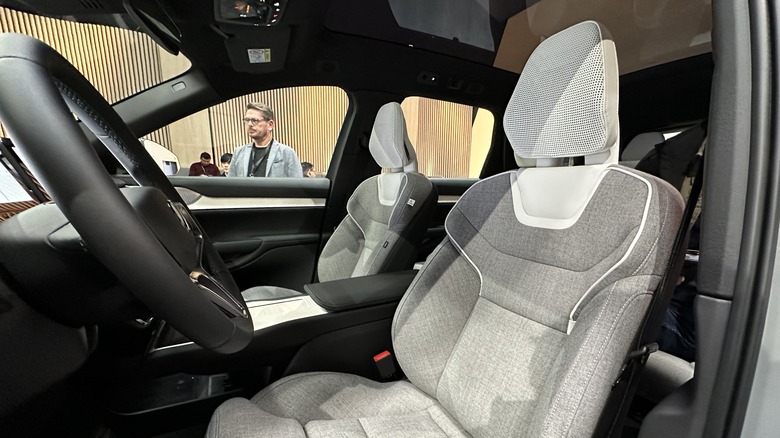 Volvo EX90