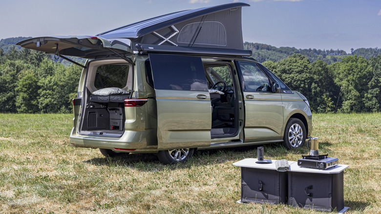 VW California Beach concept with inflatable units