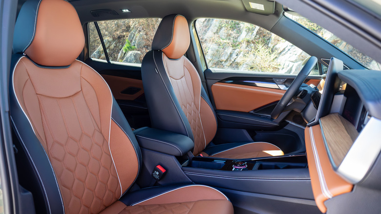 2026 Volkswagen Tiguan SEL R-Line Turbo front seats, dashboard and steering wheel