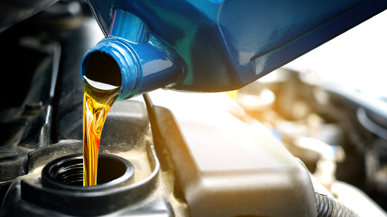 Motor oil fill