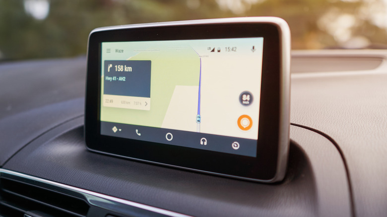 waze navigation app android auto screen