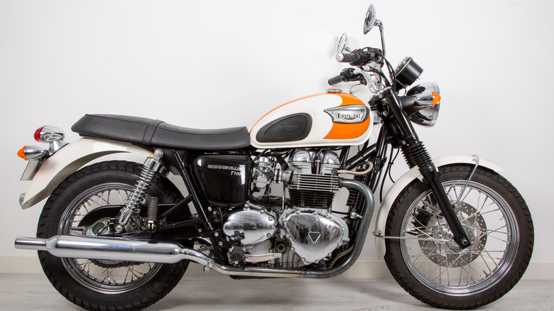 a triumph bonneville