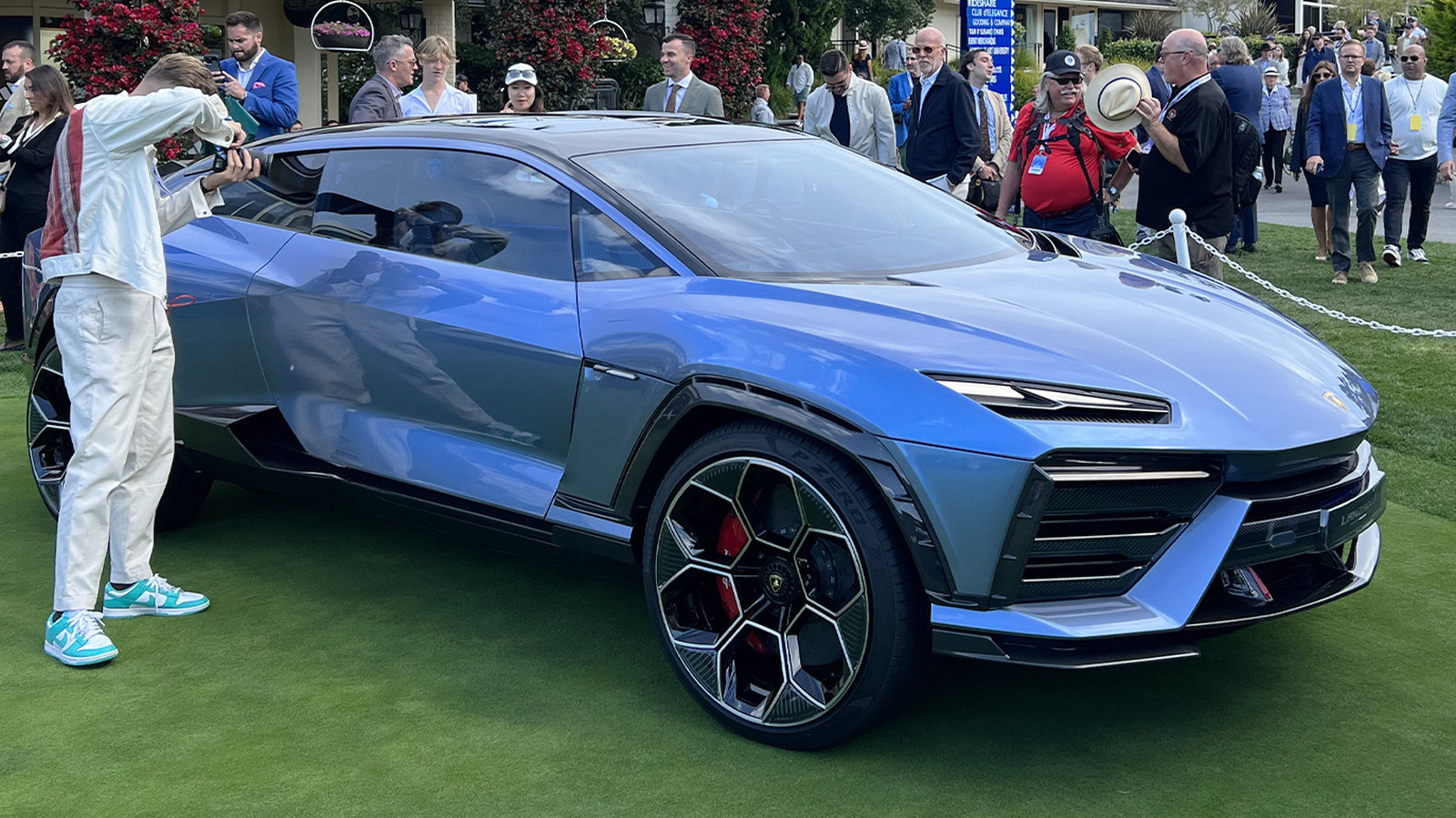 All-electric Lamborghini Lanzador concept makes global debut - Car News