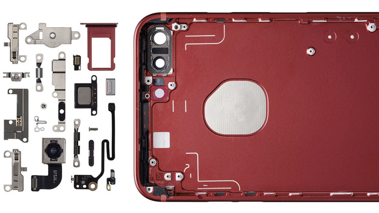 iPhone 14 components