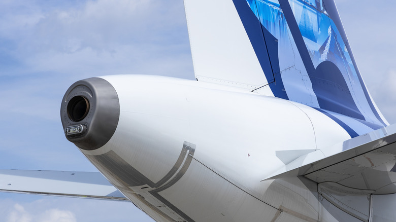 Exhaust for an APU on a larger commercial plane