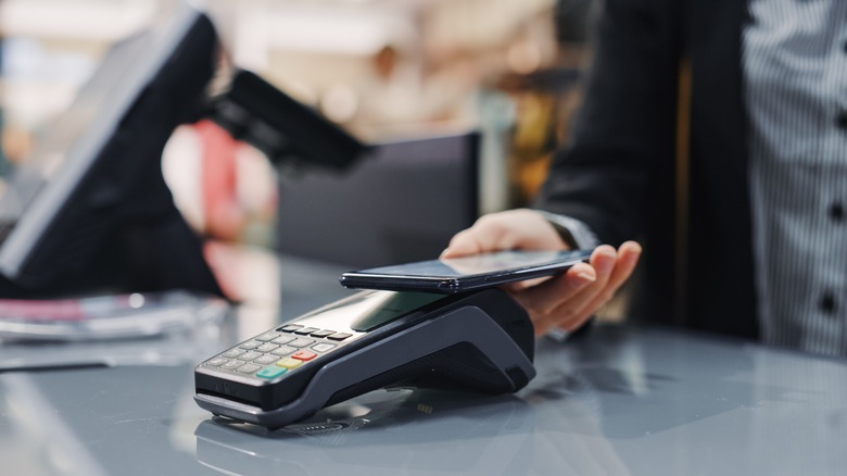 What Are NFC Mobile Payments, And Are They Safe?