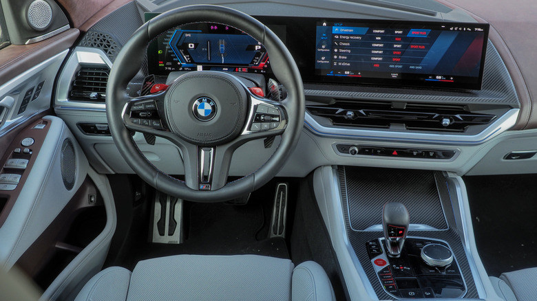 BMW XM dashboard