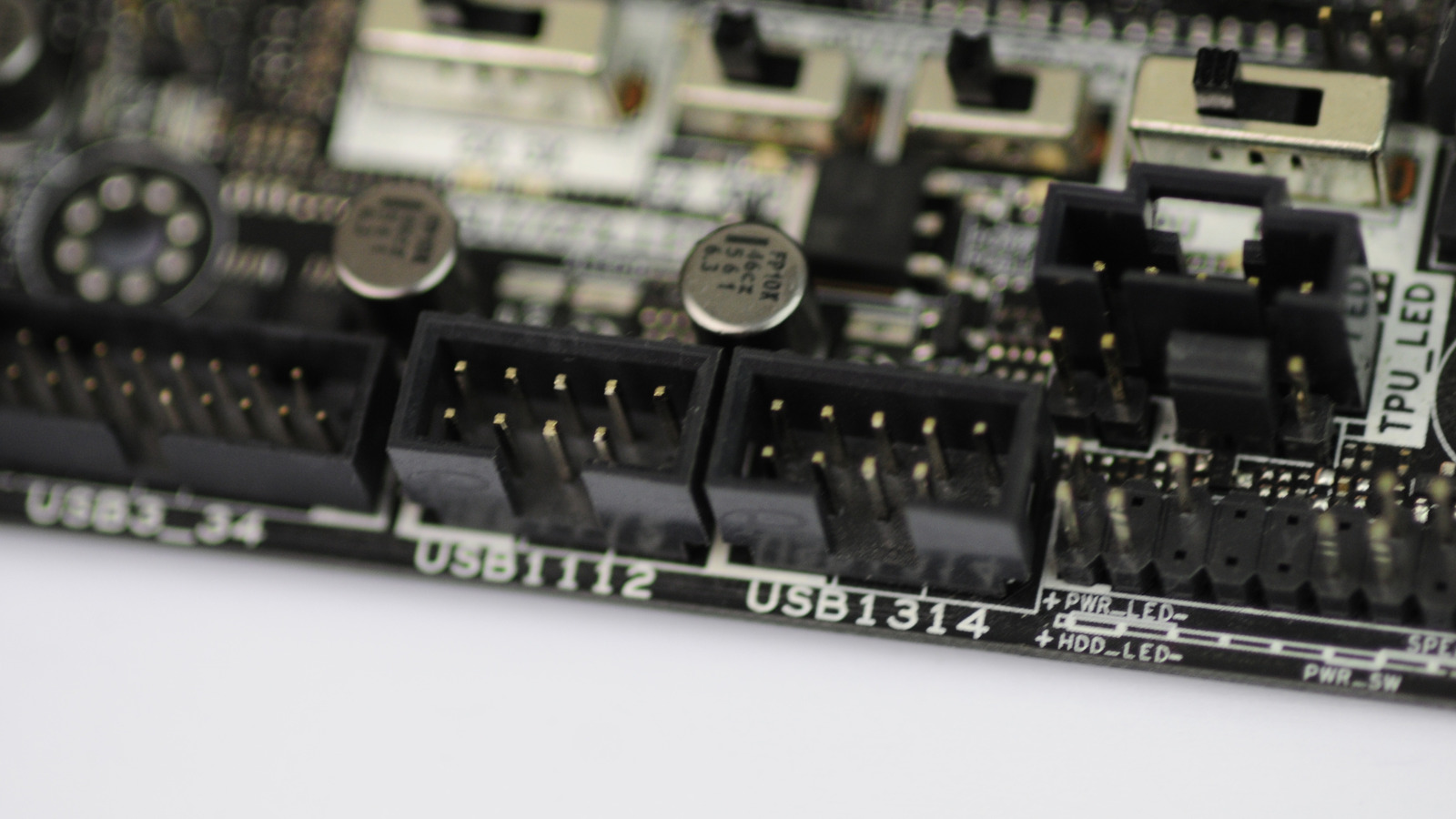 What Are USB Headers And How Are They Different From USB Ports?