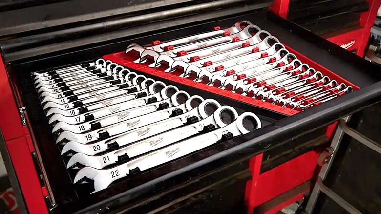 included in Milwaukee Tools set