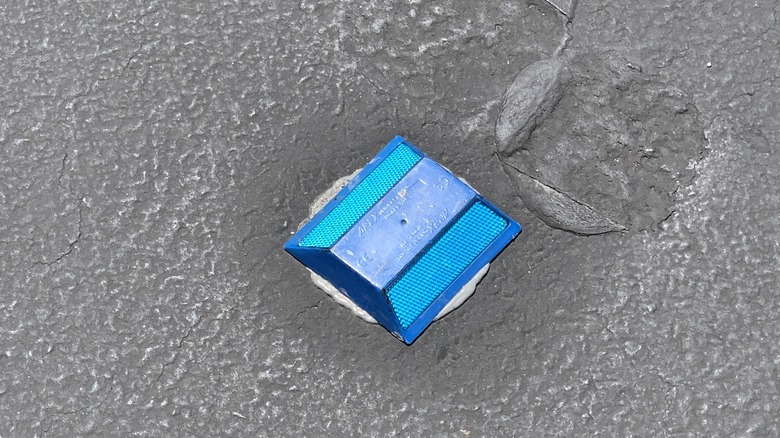 Blue road reflector