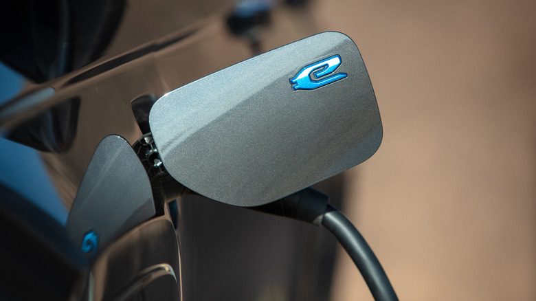 Charging cable attached to a Jeep Grand Cherokee 4xe