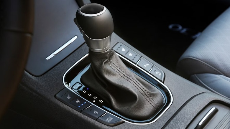a gear stick belonging to Hyundai Motor's 7DCT system