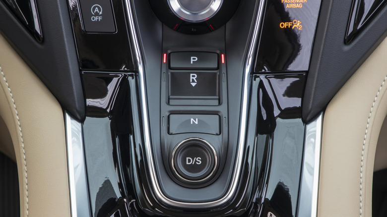 The D/S mode selector button on an Acura