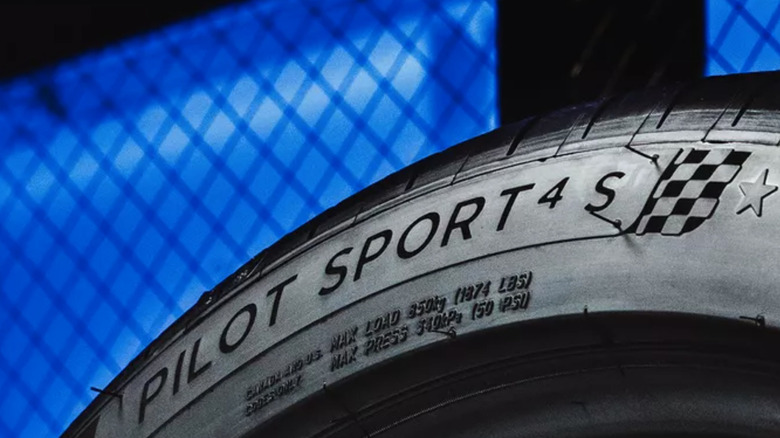 Picture showing the sidewall of  Michelin tire