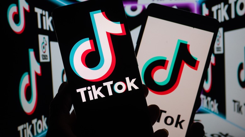 What Does Nudge Mean On TikTok And What Does It Do what-does-nudge-mean-on-tiktok-and-what-does-it-do