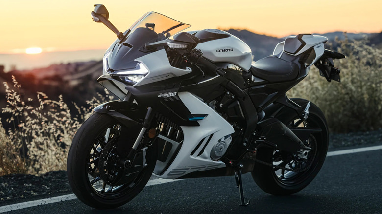 2026 CFMoto 675SS parked with sunset in background