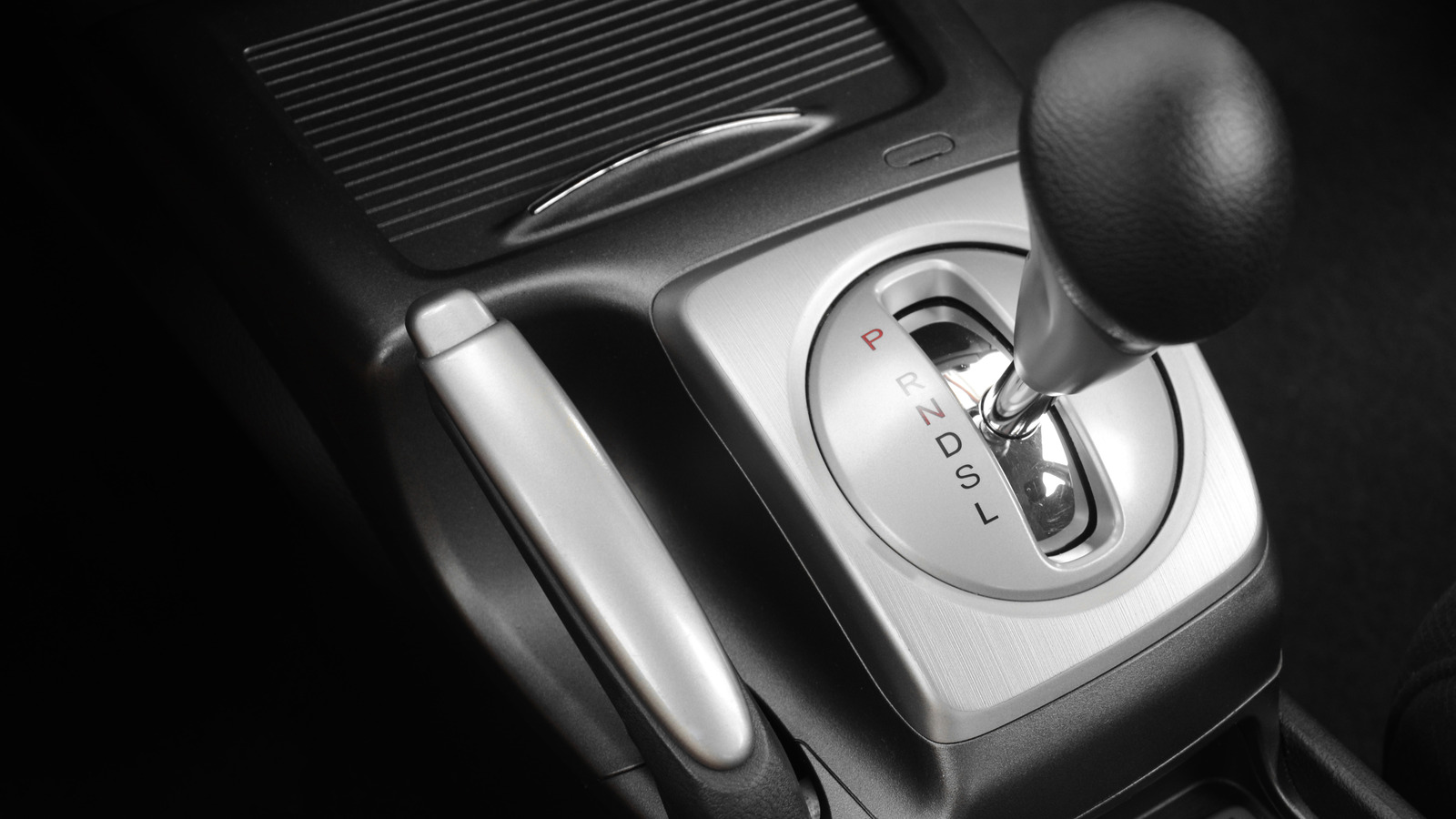What Does The 'L' Stand For On Your Car's Transmission Gear Selector?