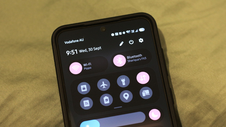Quick Settings panel on a Samsung phone.