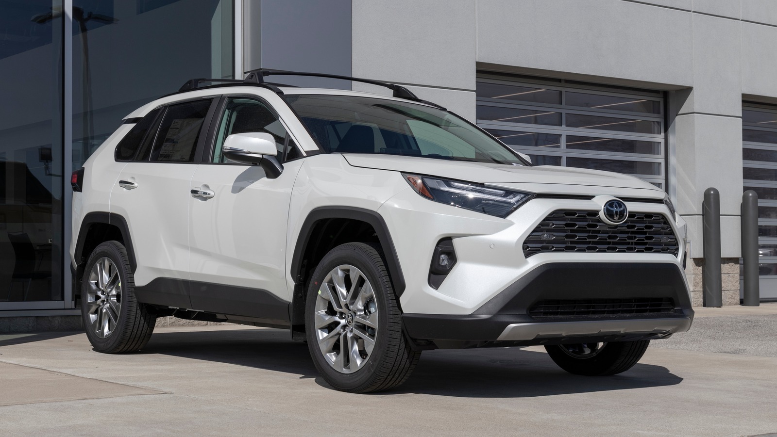 مخفف RAV4 تویوتا به چه معناست (و آیا همه آنها ۴WD هستند)؟