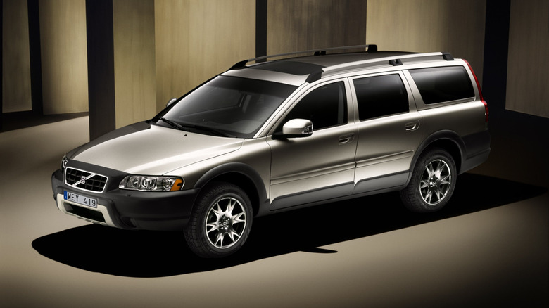 A first generation Volvo XC70 in silver, front 3/4 view
