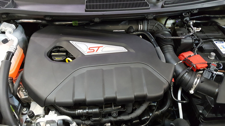 Close up view on the Ford Fiesta ST200 EcoBoost engine bay