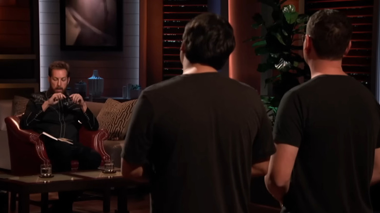 Chris Sacca talking to Aidan and Scott on Shark Tank