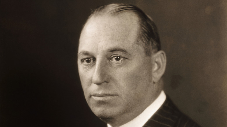 Walter Chrysler posing