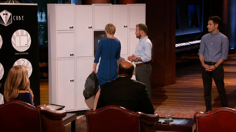 Barbara testing out Clean Cube on Shark Tank
