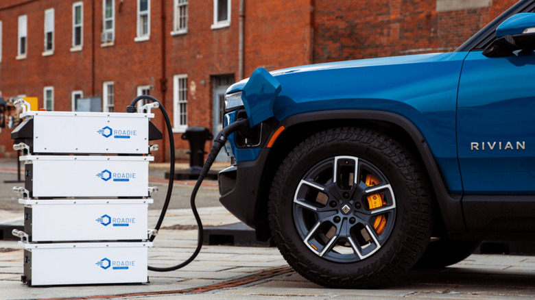 SparkCharge Introduces 'The Roadie' Portable EV Charging System
