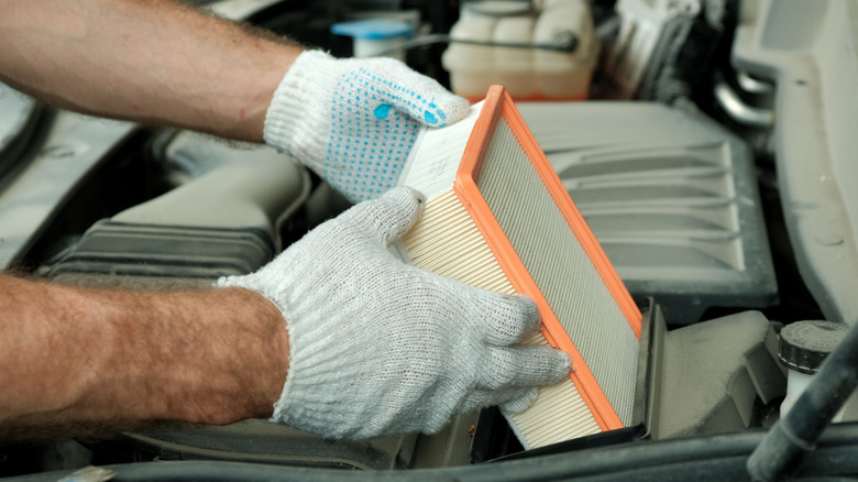 Engine filter installation