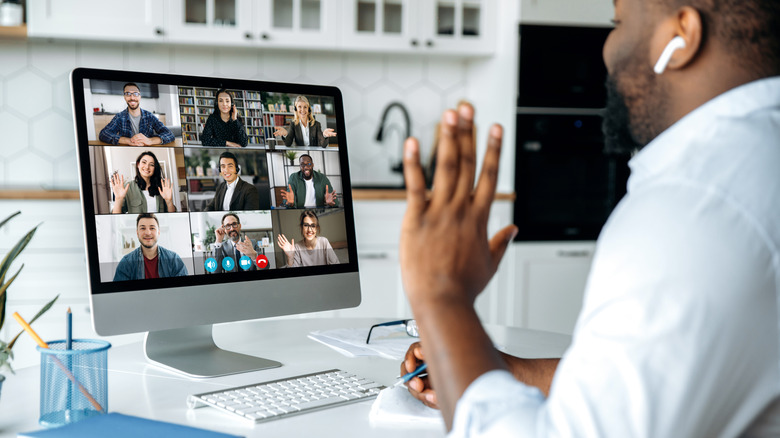 Remote worker in a virtual meeting