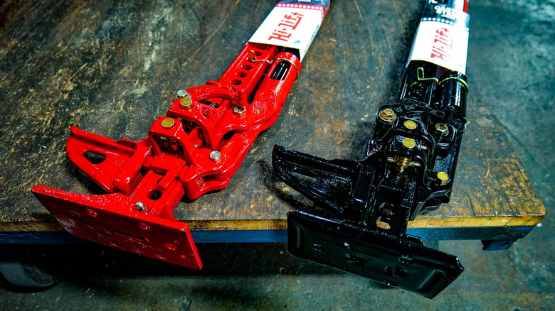Hi-Lift Jacks in two varieties