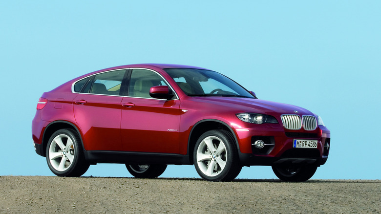 Front 3/4 view of 2008 BMW X6, the first SUV coupe