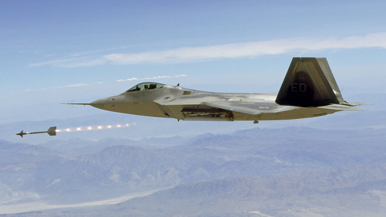 F-22 Raptor firing missile