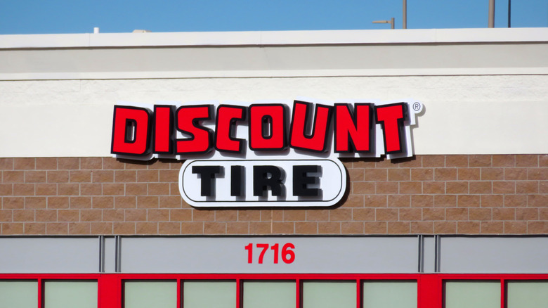 Discount Tire store photographed from exterior