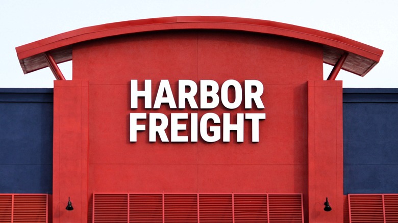 Harbor Freight store front