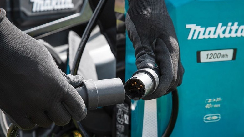 Makita ConnectX adapter for XGT and LXT products