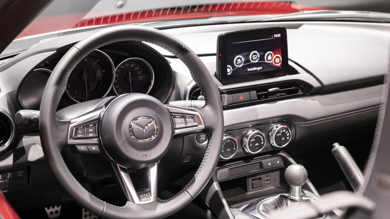 Inside Mazda MX-5 with SkyActiv-G
