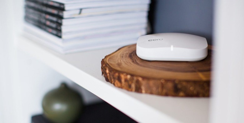 eero-lifestyle-bookshelf