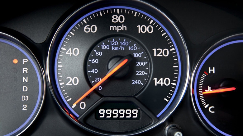 A generic odometer about to cross one million miles