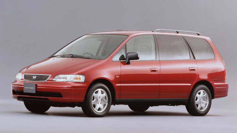 Red first generation Honda Odyssey press photo